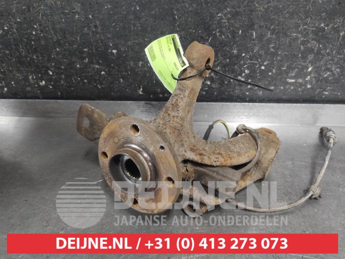 Fusee rechts-voor van een Toyota Aygo (B10) 1.0 12V VVT-i 2009