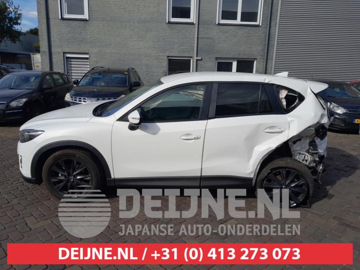 Dörrfönster, 4-dörrars, vänster fram från en Mazda CX-5 I (KE,GH) 2.0 SkyActiv-G 16V 2WD 2016