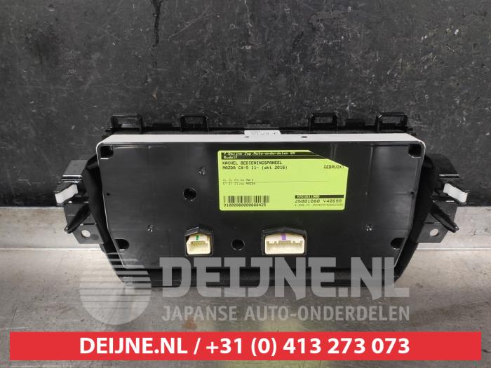 Värmekontrollpanel från en Mazda CX-5 I (KE,GH) 2.0 SkyActiv-G 16V 2WD 2016