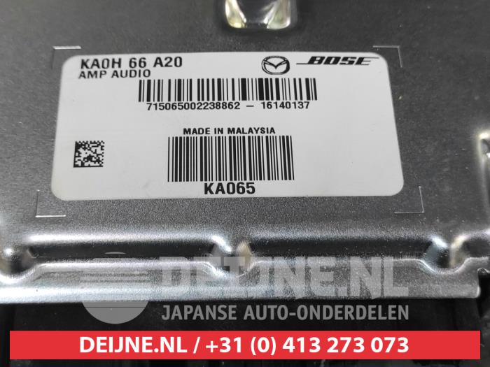 Radioförstärkare från en Mazda CX-5 I (KE,GH) 2.0 SkyActiv-G 16V 2WD 2016
