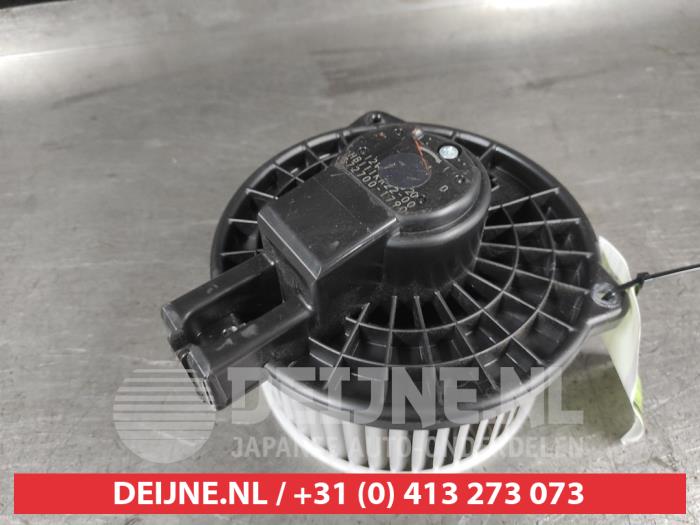 Fläktmotor för uppvärmning och ventilation från en Mazda CX-5 I (KE,GH) 2.0 SkyActiv-G 16V 2WD 2016