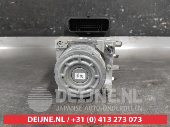 ABS-pump från en Mazda CX-5 I (KE,GH) 2.0 SkyActiv-G 16V 2WD 2016