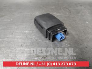 Begagnade Regnsensor Toyota RAV4 (A5) 2.5 Hybrid 16V AWD Pris € 25,00 Marginaltabell erbjuds av V.Deijne Jap.Auto-onderdelen BV