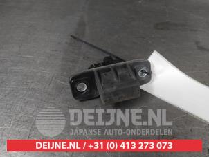 Gebruikte Schakelaar achterklep Mazda CX-5 II (KF) 2.0 SkyActiv-G 165 16V 2WD Prijs op aanvraag aangeboden door V.Deijne Jap.Auto-onderdelen BV