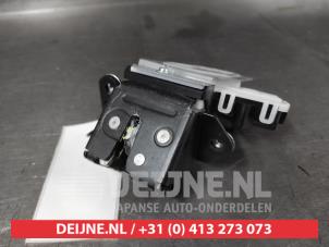 Gebruikte Achterklep Slotmechaniek Mazda CX-5 II (KF) 2.0 SkyActiv-G 165 16V 2WD Prijs op aanvraag aangeboden door V.Deijne Jap.Auto-onderdelen BV