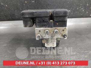 Begagnade ABS-pump Toyota Yaris II (P9) 1.33 16V Dual VVT-I Pris på förfrågan erbjuds av V.Deijne Jap.Auto-onderdelen BV