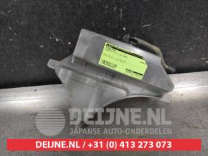 Gebruikte Koelvloeistof Reservoir Mazda CX-5 II (KF) 2.0 SkyActiv-G 165 16V 2WD Prijs op aanvraag aangeboden door V.Deijne Jap.Auto-onderdelen BV
