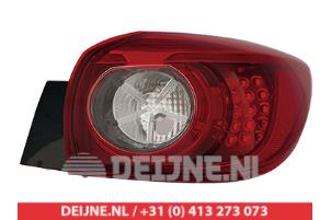 Nya Baklykta, höger Mazda 3. Pris € 205,01 Inklusive moms erbjuds av V.Deijne Jap.Auto-onderdelen BV