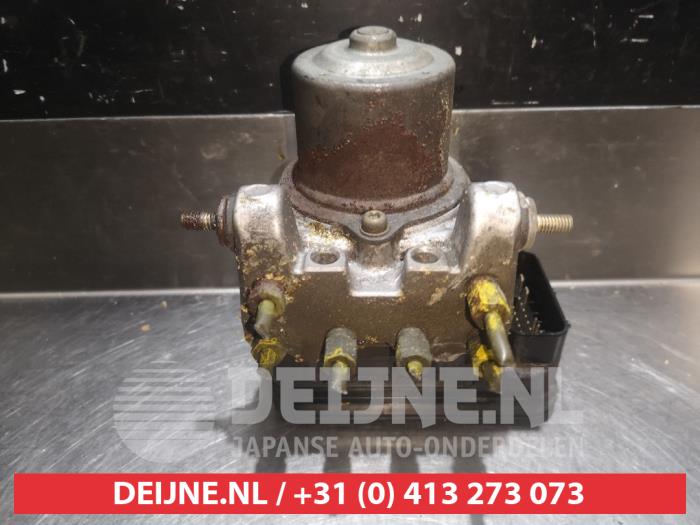 Pompa ABS z Honda Stream I (RN) 2.0 16V VTEC 2001