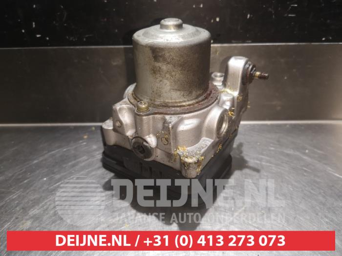 Pompa ABS z Honda Stream I (RN) 2.0 16V VTEC 2001