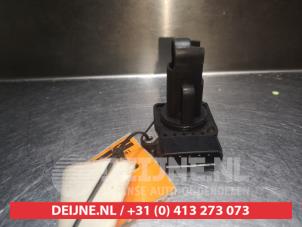 Używane Miernik ilosci powietrza Mitsubishi L-200 2.5 DI-D 4x4 Cena € 20,00 Procedura marży oferowane przez V.Deijne Jap.Auto-onderdelen BV