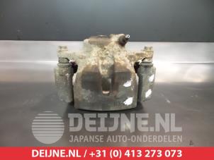 Gebruikte Remklauw (Tang) links-voor Toyota RAV4 (A3) 2.2 D-4D 16V 4x4 Prijs € 50,00 Margeregeling aangeboden door V.Deijne Jap.Auto-onderdelen BV