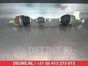 Gebruikte Aandrijfas links-voor Kia Soul I (AM) 1.6 CRDi 16V Prijs € 75,00 Margeregeling aangeboden door V.Deijne Jap.Auto-onderdelen BV