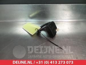 Gebruikte Gier sensor Suzuki Celerio (LF) 1.0 12V Prijs € 35,00 Margeregeling aangeboden door V.Deijne Jap.Auto-onderdelen BV