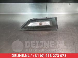 Gebruikte Richtingaanwijzer rechts Kia Soul I (AM) 1.6 CVVT 16V Prijs € 20,00 Margeregeling aangeboden door V.Deijne Jap.Auto-onderdelen BV
