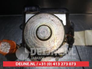 Begagnade ABS-pump Honda CR-V (RD1/3) 2.0i 16V VTEC Pris € 35,00 Marginaltabell erbjuds av V.Deijne Jap.Auto-onderdelen BV