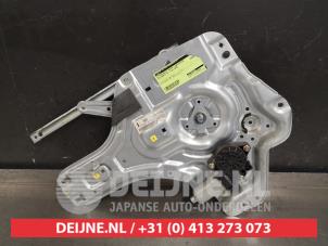 Begagnade Fönstermekanism för bakre dörr, 4-dörrars, vänster Kia Cerato 2.0 CVVT 16V Pris på förfrågan erbjuds av V.Deijne Jap.Auto-onderdelen BV