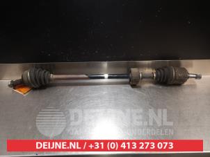 Gebruikte Aandrijfas links-voor Honda CRX (EG/EH) 1.6 ESi 16V Prijs € 35,00 Margeregeling aangeboden door V.Deijne Jap.Auto-onderdelen BV