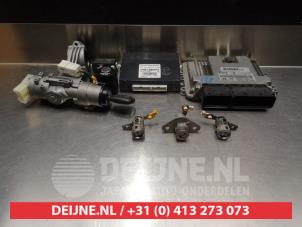 Używane Komputer sterowania silnika Hyundai Accent 1.5 CRDi VGT 16V Cena € 75,00 Procedura marży oferowane przez V.Deijne Jap.Auto-onderdelen BV