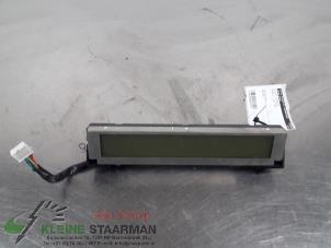 Używane Wyswietlacz wewnetrzny Mazda 3 (BK12) 2.0i 16V Cena € 42,50 Procedura marży oferowane przez Kleine Staarman B.V. Autodemontage