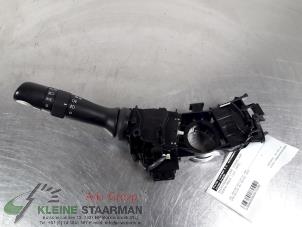 Używane Przelacznik kierunkowskazu Toyota Prius (ZVW3) 1.8 16V Cena € 42,50 Procedura marży oferowane przez Kleine Staarman B.V. Autodemontage