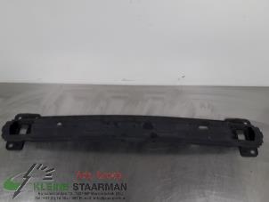 Używane Rama zderzaka przód Kia Pro cee'd (EDB3) 1.6 CRDi 16V Cena na żądanie oferowane przez Kleine Staarman B.V. Autodemontage