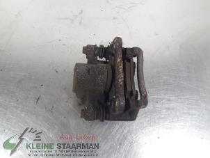 Używane Zacisk hamulcowy lewy tyl Toyota Corolla (E12) 1.4 16V VVT-i Cena € 42,50 Procedura marży oferowane przez Kleine Staarman B.V. Autodemontage