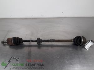 Gebruikte Aandrijfas links-voor Honda Civic (EP/EU) 1.4 16V Prijs € 45,00 Margeregeling aangeboden door Kleine Staarman B.V. Autodemontage