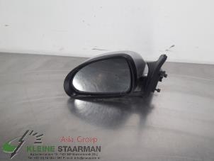 Używane Lusterko zewnetrzne lewe Kia Pro cee'd (EDB3) 1.4 CVVT 16V Cena € 42,50 Procedura marży oferowane przez Kleine Staarman B.V. Autodemontage