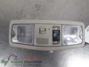 Używane Oswietlenie wewnetrzne przód Mitsubishi Outlander (GF/GG) 2.0 16V PHEV 4x4 Cena € 60,50 Z VAT oferowane przez Kleine Staarman B.V. Autodemontage