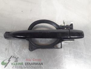 Używane Uchwyt drzwi lewych tylnych wersja 4-drzwiowa Mitsubishi Outlander (GF/GG) 2.0 16V PHEV 4x4 Cena € 60,50 Z VAT oferowane przez Kleine Staarman B.V. Autodemontage