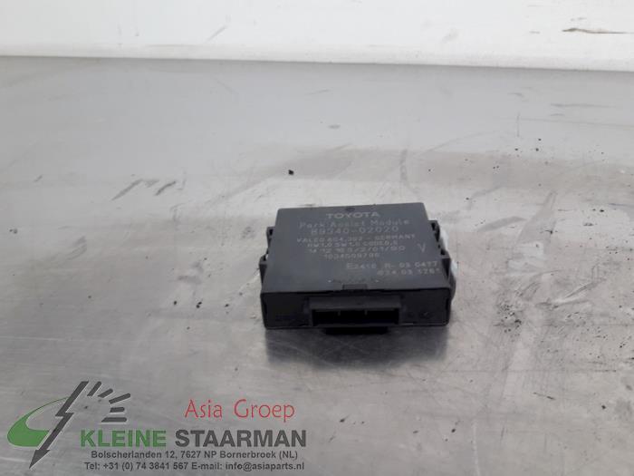 PDC-modul från en Toyota Auris (E15) 1.8 16V HSD Full Hybrid 2011