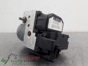 Używane Pompa ABS Toyota Corolla (E12) 1.6 16V VVT-i Cena € 62,50 Procedura marży oferowane przez Kleine Staarman B.V. Autodemontage