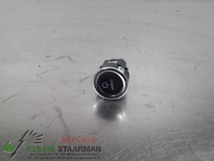 Używane Przelacznik Start/Stop Mitsubishi Outlander (GF/GG) 2.0 16V PHEV 4x4 Cena € 54,45 Z VAT oferowane przez Kleine Staarman B.V. Autodemontage