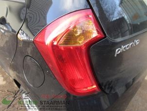 Używane Tylne swiatlo pozycyjne lewe Kia Picanto (TA) 1.2 16V Cena € 50,00 Procedura marży oferowane przez Kleine Staarman B.V. Autodemontage