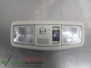 Używane Oswietlenie wewnetrzne przód Mitsubishi Outlander (GF/GG) 2.0 16V PHEV 4x4 Cena € 60,50 Z VAT oferowane przez Kleine Staarman B.V. Autodemontage