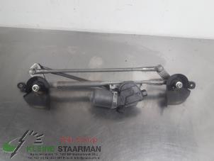 Używane Silnik wycieraczek przednich Mitsubishi Outlander (GF/GG) 2.0 16V PHEV 4x4 Cena € 99,83 Z VAT oferowane przez Kleine Staarman B.V. Autodemontage