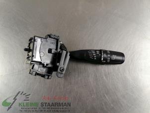 Używane Przelacznik wycieraczki Suzuki Swift (ZA/ZC/ZD) 1.2 16V Cena € 50,00 Procedura marży oferowane przez Kleine Staarman B.V. Autodemontage