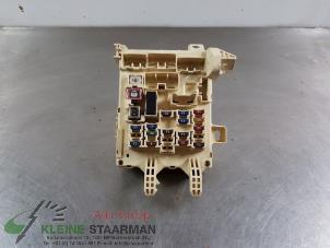 Używane Skrzynka bezpieczników Toyota Corolla (EB/WZ/CD) 1.4 16V VVT-i Cena na żądanie oferowane przez Kleine Staarman B.V. Autodemontage