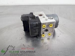Używane Pompa ABS Toyota Corolla (E12) 1.6 16V VVT-i Cena € 62,50 Procedura marży oferowane przez Kleine Staarman B.V. Autodemontage