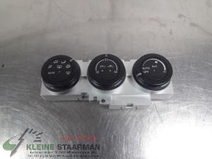 Gebruikte Kachel Bedieningspaneel Nissan 350 Z (Z33) 3.5 V6 24V Prijs op aanvraag aangeboden door Kleine Staarman B.V. Autodemontage