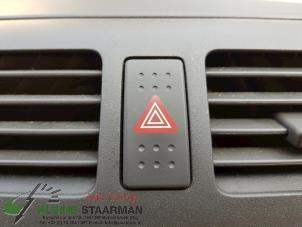 Używane Przelacznik swiatel awaryjnych Suzuki Swift (ZA/ZC/ZD1/2/3/9) 1.5 VVT 16V Cena € 42,50 Procedura marży oferowane przez Kleine Staarman B.V. Autodemontage