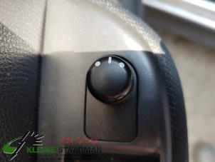 Używane Przelacznik lusterka Suzuki Swift (ZA/ZC/ZD1/2/3/9) 1.5 VVT 16V Cena € 42,50 Procedura marży oferowane przez Kleine Staarman B.V. Autodemontage