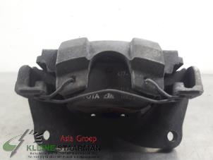 Begagnade Främre bromsok, vänster Toyota Yaris III (P13) 1.5 16V Dual VVT-iE Pris € 42,50 Marginaltabell erbjuds av Kleine Staarman B.V. Autodemontage