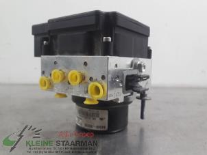 Begagnade ABS-pump Toyota Yaris III (P13) 1.5 16V Dual VVT-iE Pris € 125,00 Marginaltabell erbjuds av Kleine Staarman B.V. Autodemontage