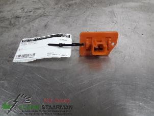 Używane Opornik nagrzewnicy Hyundai i30 (PDEB5/PDEBB/PDEBD/PDEBE) 1.4 T-GDI 16V Cena € 50,00 Procedura marży oferowane przez Kleine Staarman B.V. Autodemontage