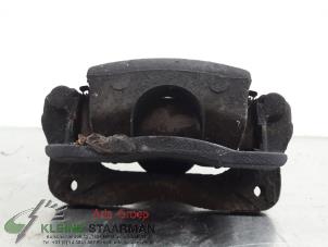 Gebruikte Remklauw (Tang) rechts-achter Hyundai Santa Fe II (CM) 2.7 V6 24V 4x2 Prijs op aanvraag aangeboden door Kleine Staarman B.V. Autodemontage