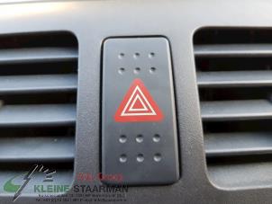 Używane Przelacznik swiatel awaryjnych Suzuki Swift (ZA/ZC/ZD1/2/3/9) 1.3 VVT 16V Cena € 42,50 Procedura marży oferowane przez Kleine Staarman B.V. Autodemontage