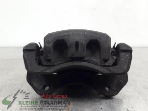 Używane Zacisk hamulcowy prawy przód Mitsubishi Outlander (GF/GG) 2.0 16V 4x2 Cena € 51,43 Z VAT oferowane przez Kleine Staarman B.V. Autodemontage