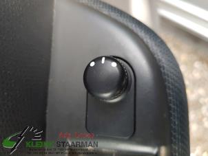 Używane Przelacznik lusterka Suzuki Swift (ZA/ZC/ZD1/2/3/9) 1.3 VVT 16V Cena € 42,50 Procedura marży oferowane przez Kleine Staarman B.V. Autodemontage